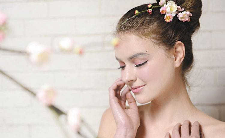 論女性化妝品的包裝設(shè)計(jì)